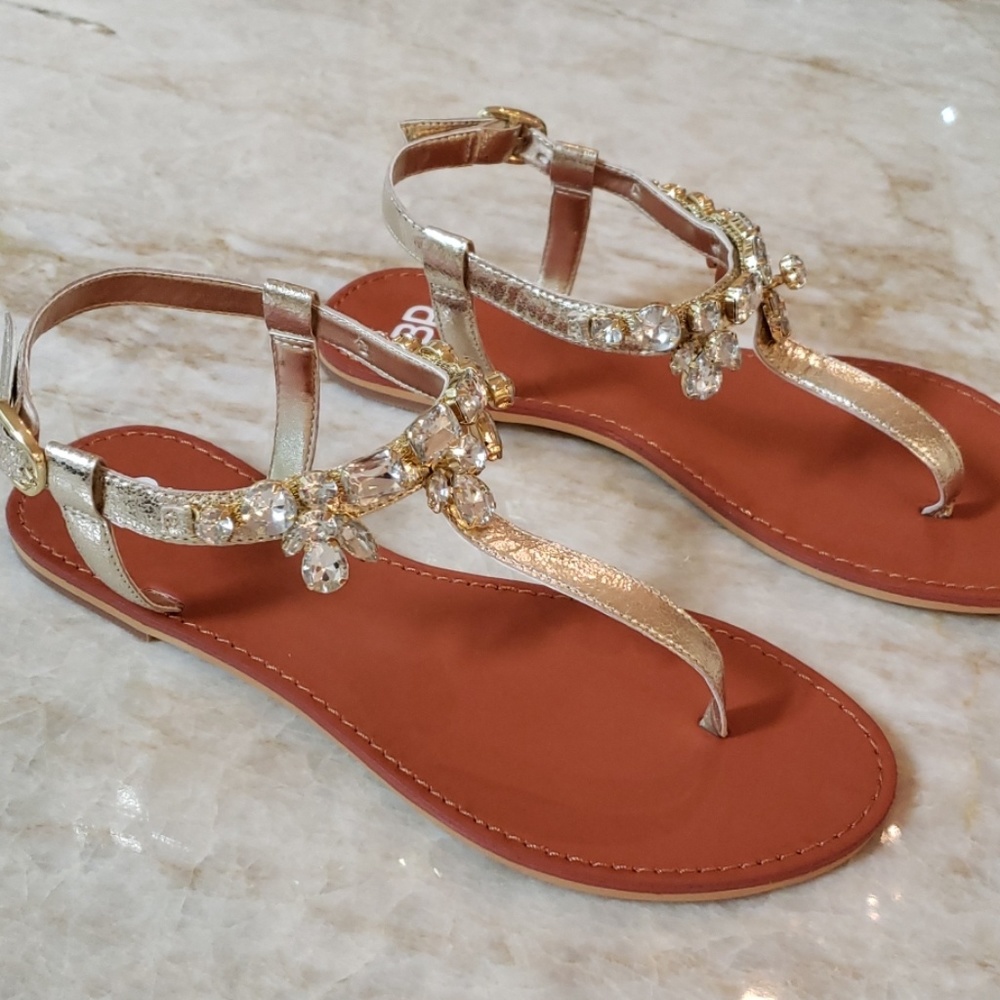 BP Gold Embellished T-Strap Sandal - size 6 -  New - Picture 2 of 8